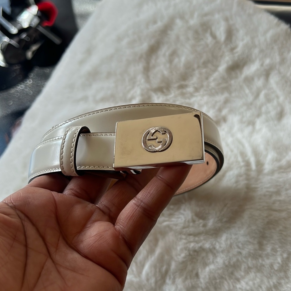Cream Patent Leather Mirror Buckle Belt